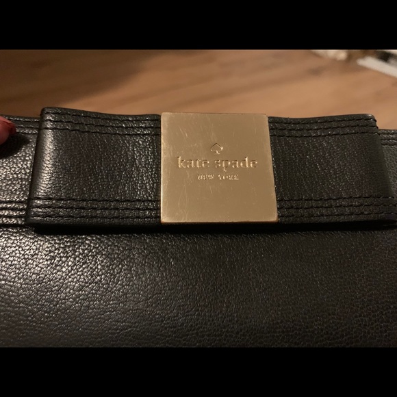 Kate Spade Black Leather Zip Wallet. - Picture 2 of 13